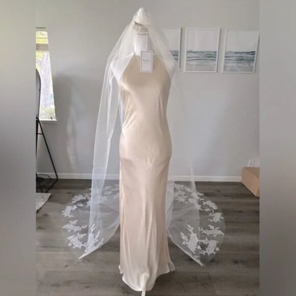 Elegant White Lace Bridal Veil main image 7